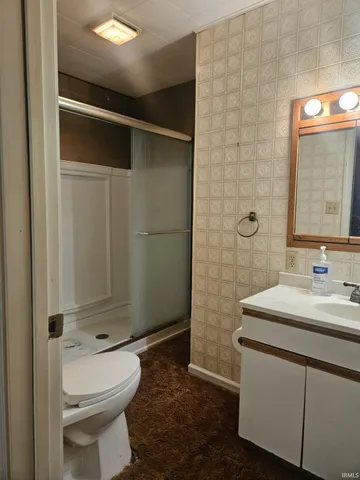 $165,900 | 507 East Viola Avenue, Washington, IN 47501