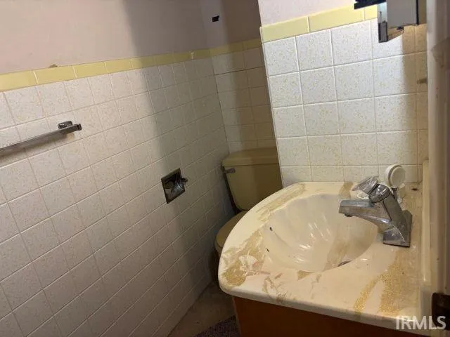 $165,900 | 507 East Viola Avenue, Washington, IN 47501