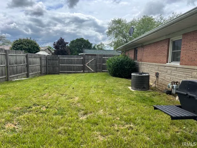 $165,900 | 507 East Viola Avenue, Washington, IN 47501