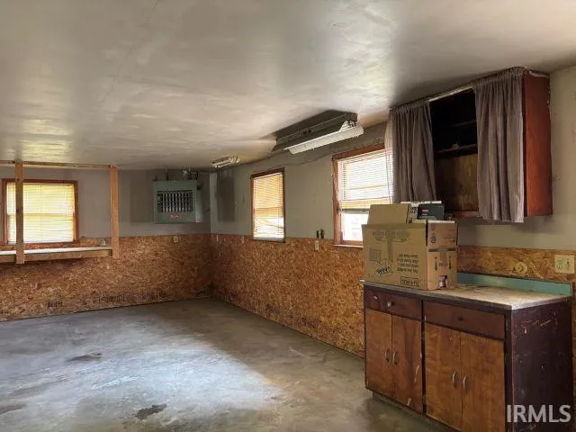 $165,900 | 507 East Viola Avenue, Washington, IN 47501