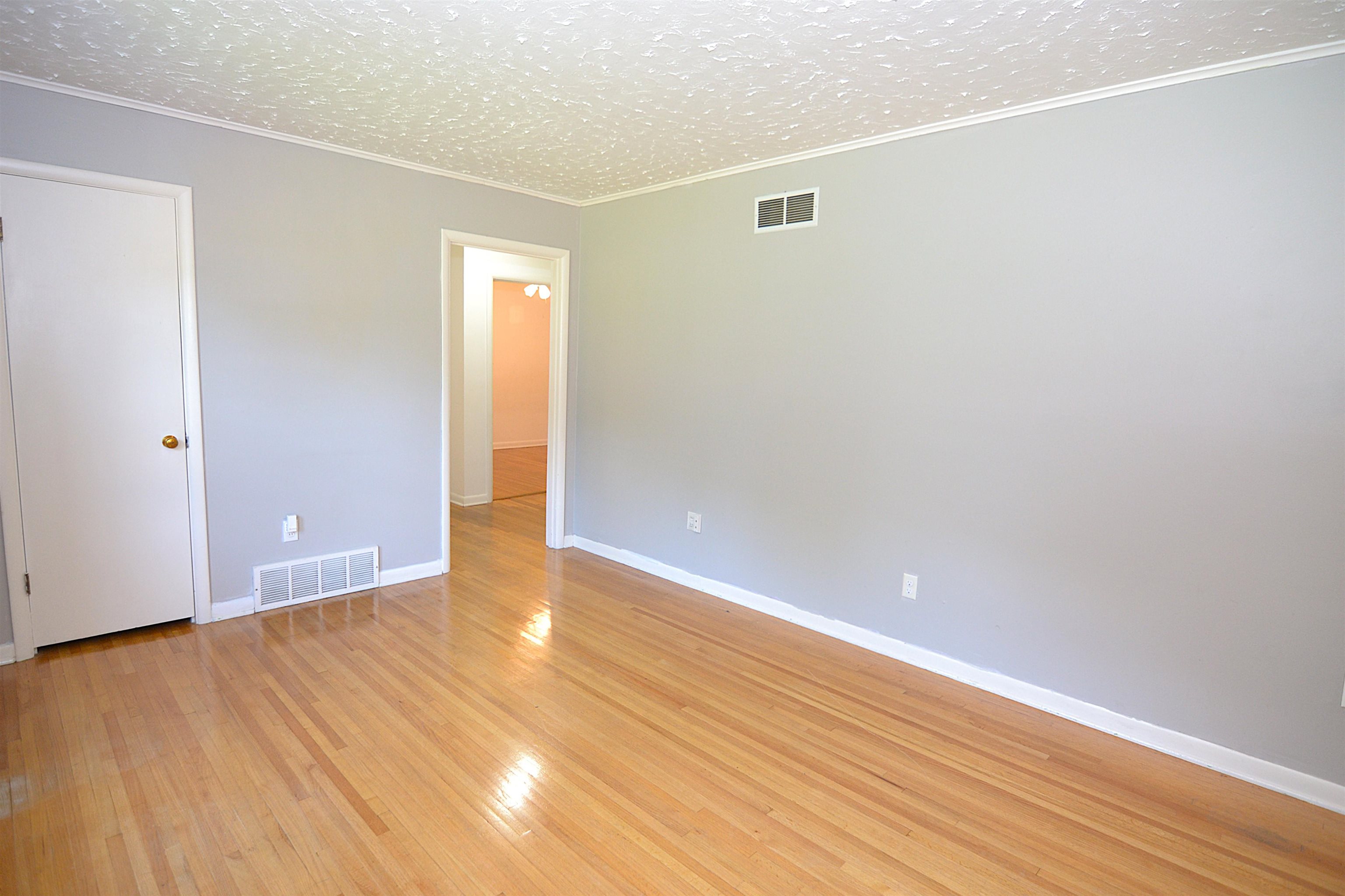 5026 Flamingo Road Memphis, TN 38117 - Photo 3 of 28