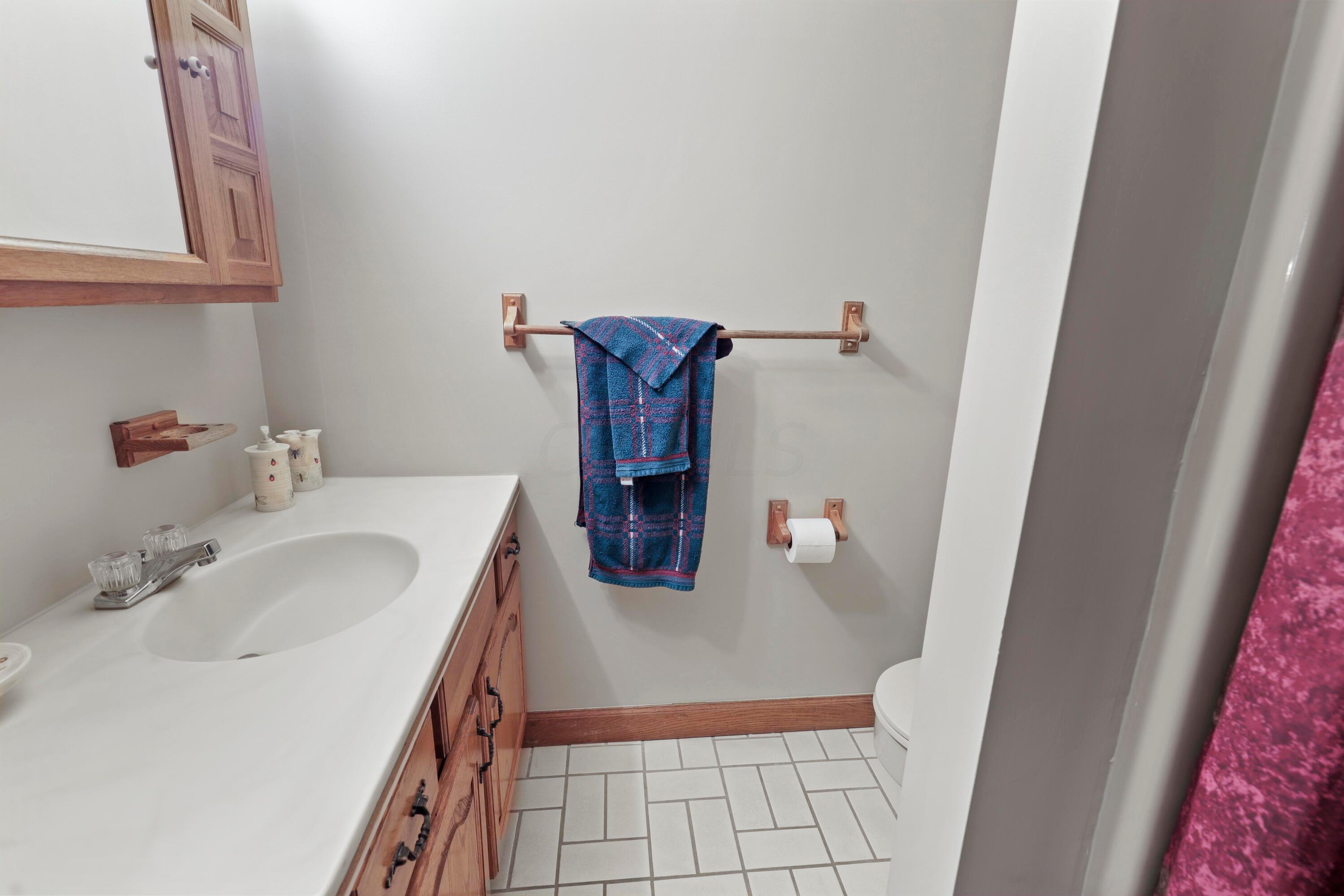 14700 Clark State Road Southwest Pataskala, OH 43062 - Photo 75 of 83 2nd Full Bath