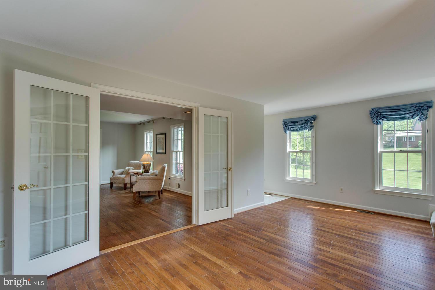 6263 Park Road McLean, VA 22101 - Photo 18 of 28 In-Law Family Room