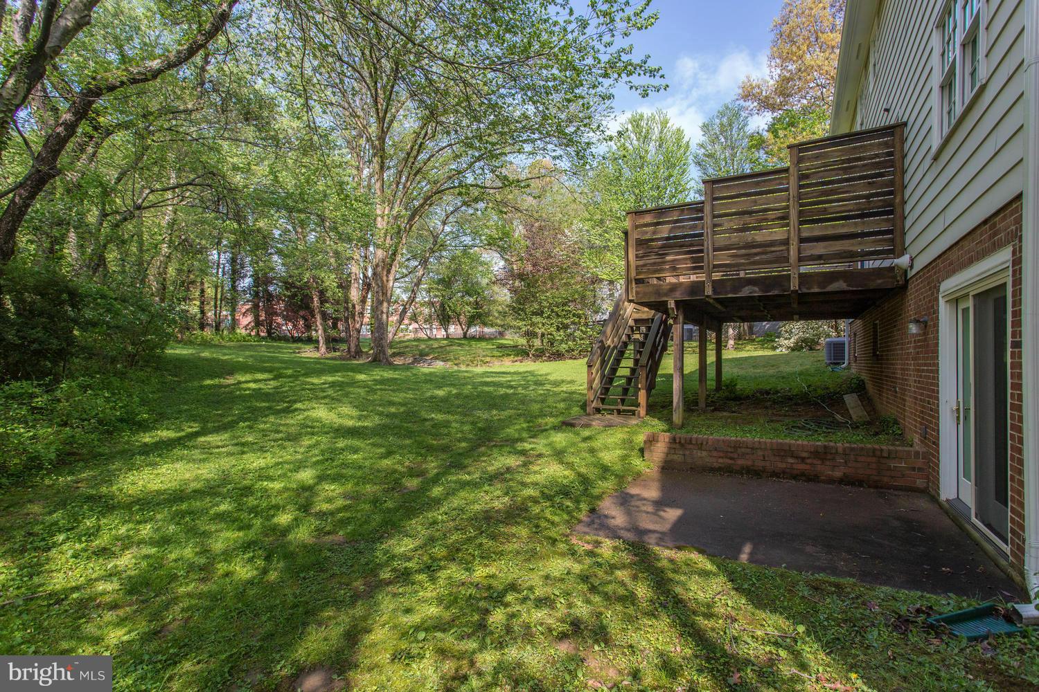 6263 Park Road McLean, VA 22101 - Photo 25 of 28 Exterior (Rear)