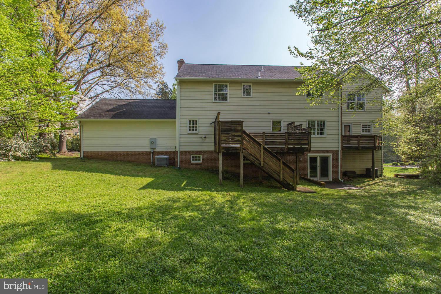 6263 Park Road McLean, VA 22101 - Photo 26 of 28 Exterior (Rear)