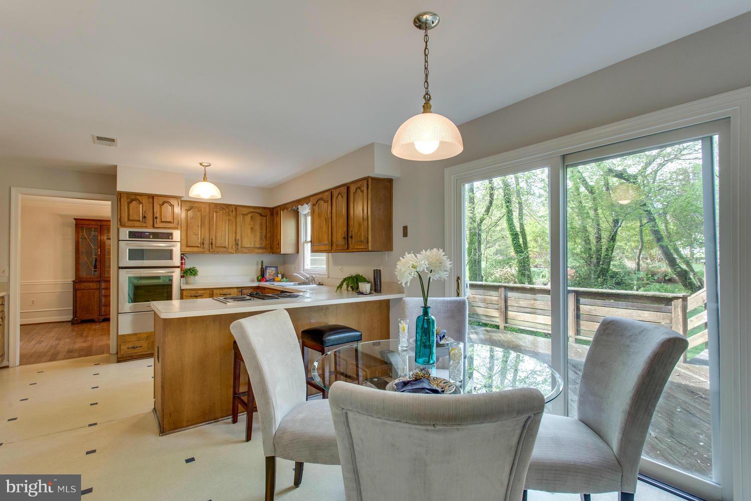 6263 Park Road McLean, VA 22101 - Photo 7 of 28 Kitchen