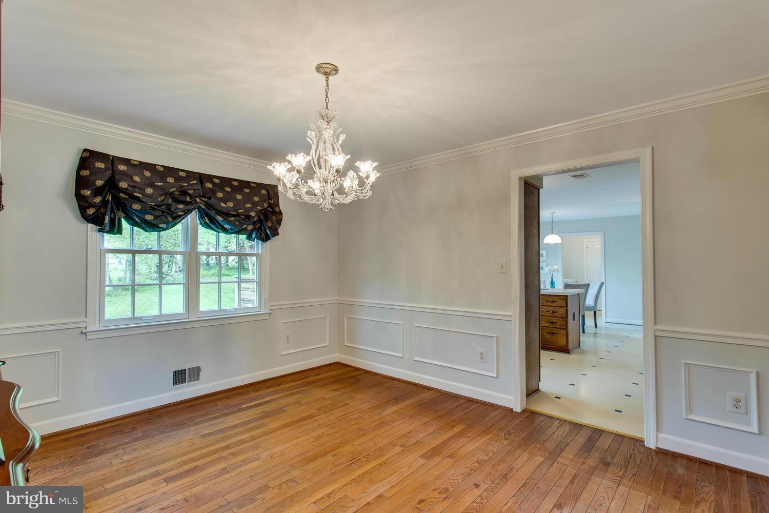 6263 Park Road McLean, VA 22101 - Photo 8 of 28 Dining Room