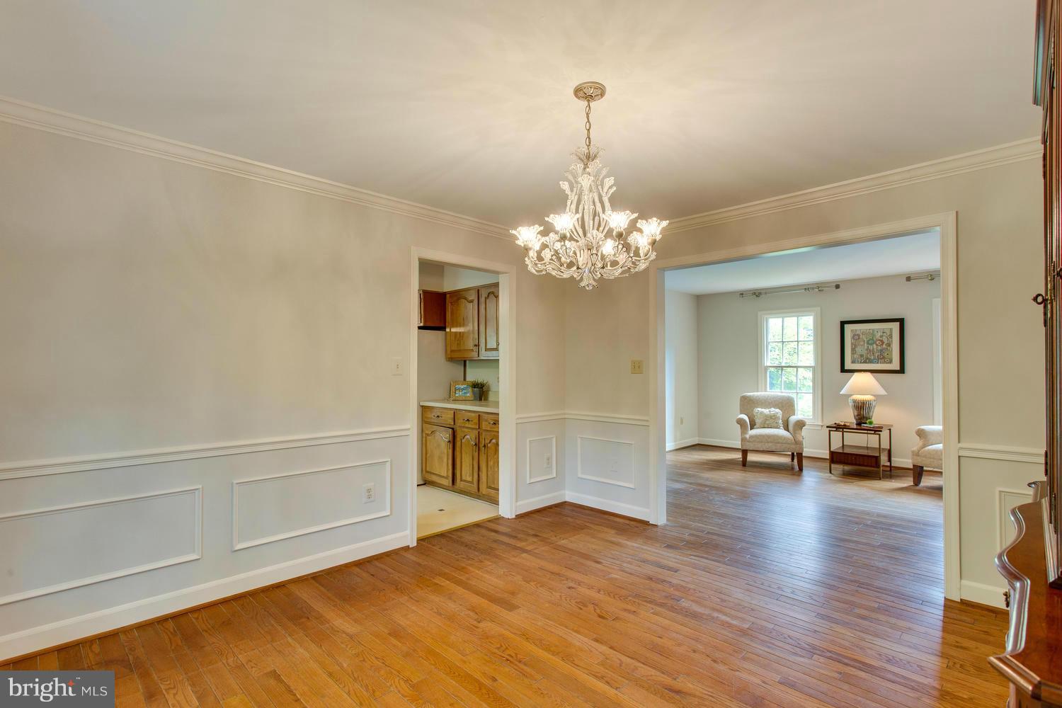 6263 Park Road McLean, VA 22101 - Photo 9 of 28 Dining Room