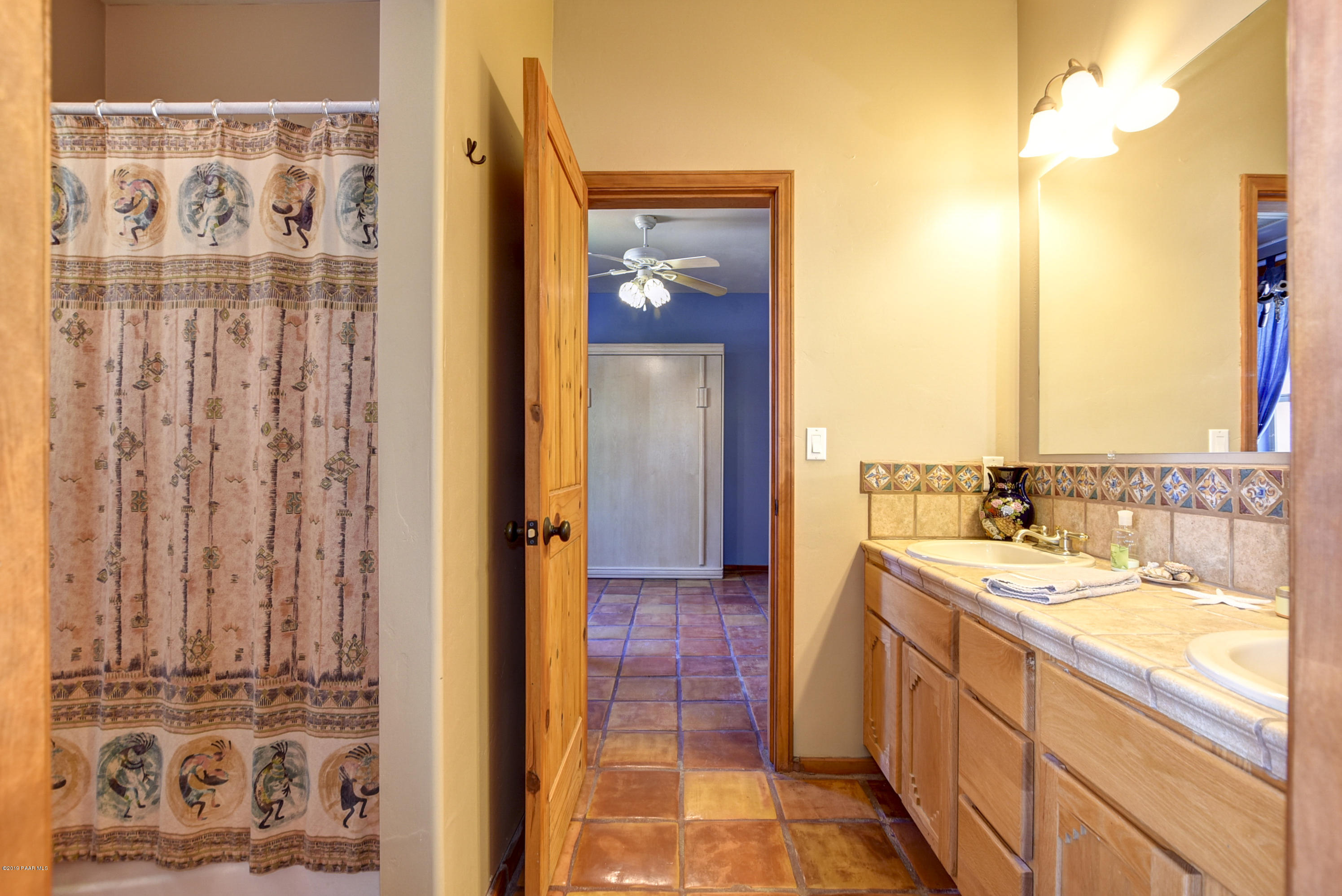 11625 Williamson Valley Ranch Road Prescott, AZ 86305 - Photo 35 of 50 Guest Bathroom -Jack & Jill-2