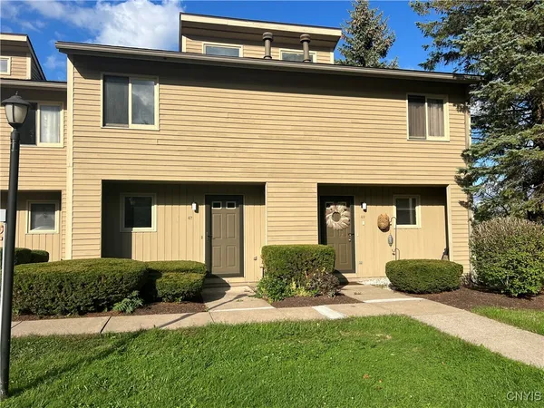 $1,900 | 47 West Utica Street, Oswego, NY 13126