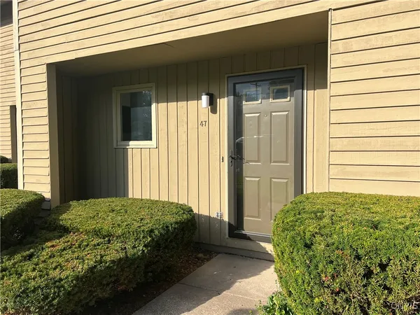 $1,900 | 47 West Utica Street, Oswego, NY 13126