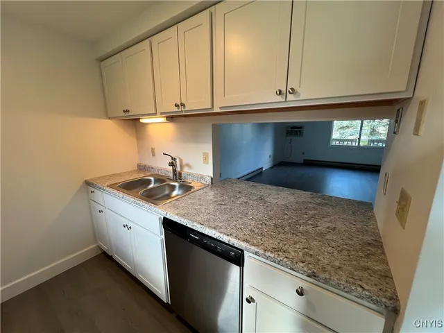 $2,100 | 47 West Utica Street, Oswego, NY 13126