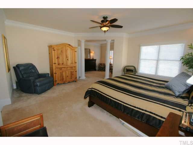 9643 Club Valley Way Raleigh, NC 27617 - Photo 8 of 12 Gallery Image 8