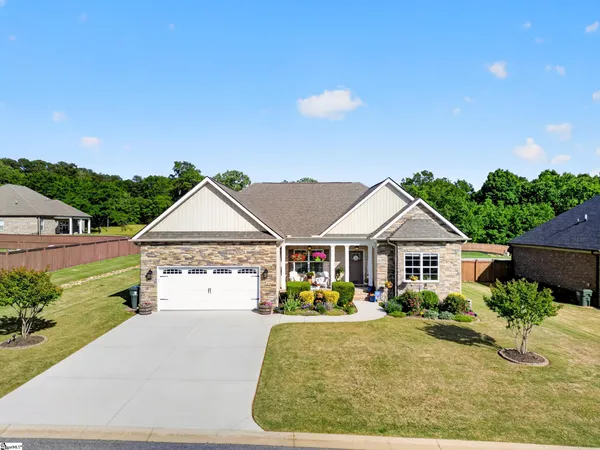 $509,900 | 205 Cedar Knl Way, Greer, SC 29651