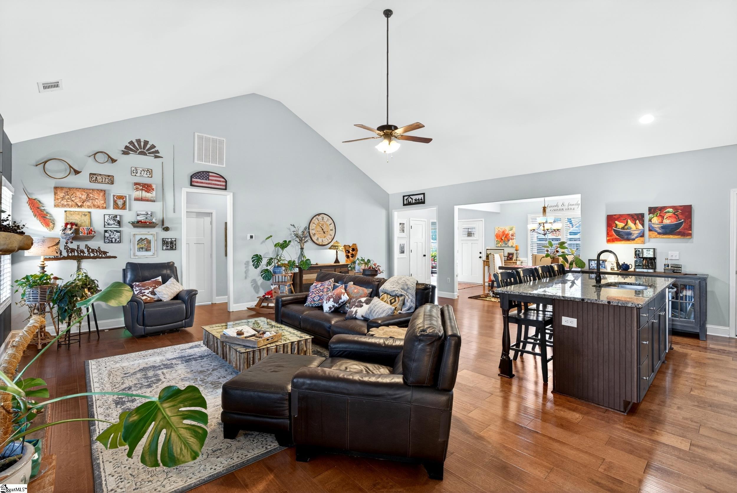 205 Cedar Knl Way Greer, SC 29651 - Photo 11 of 45