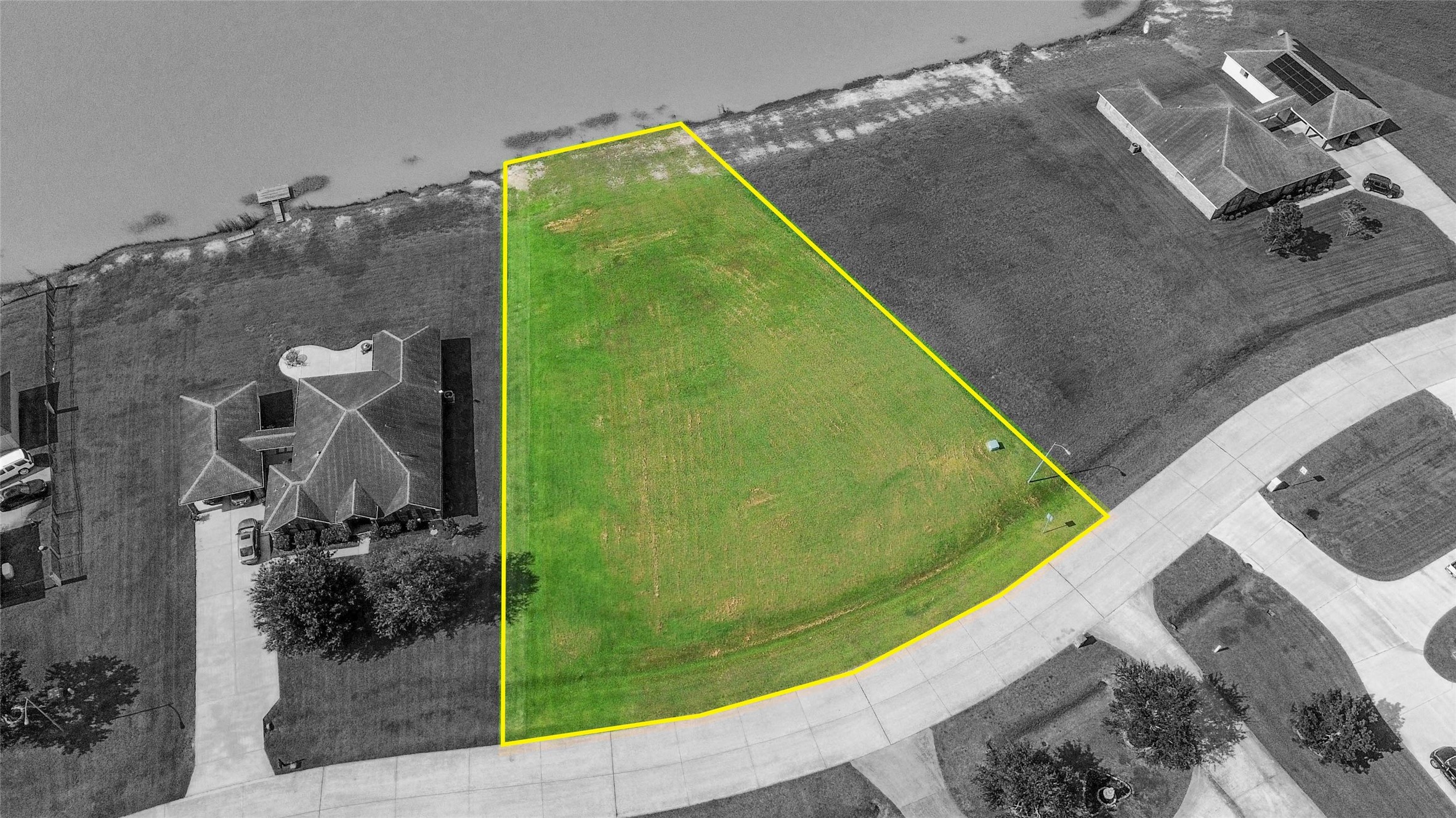 3711 South Shore Drive Rosharon, TX 77583 - Photo 3 of 9