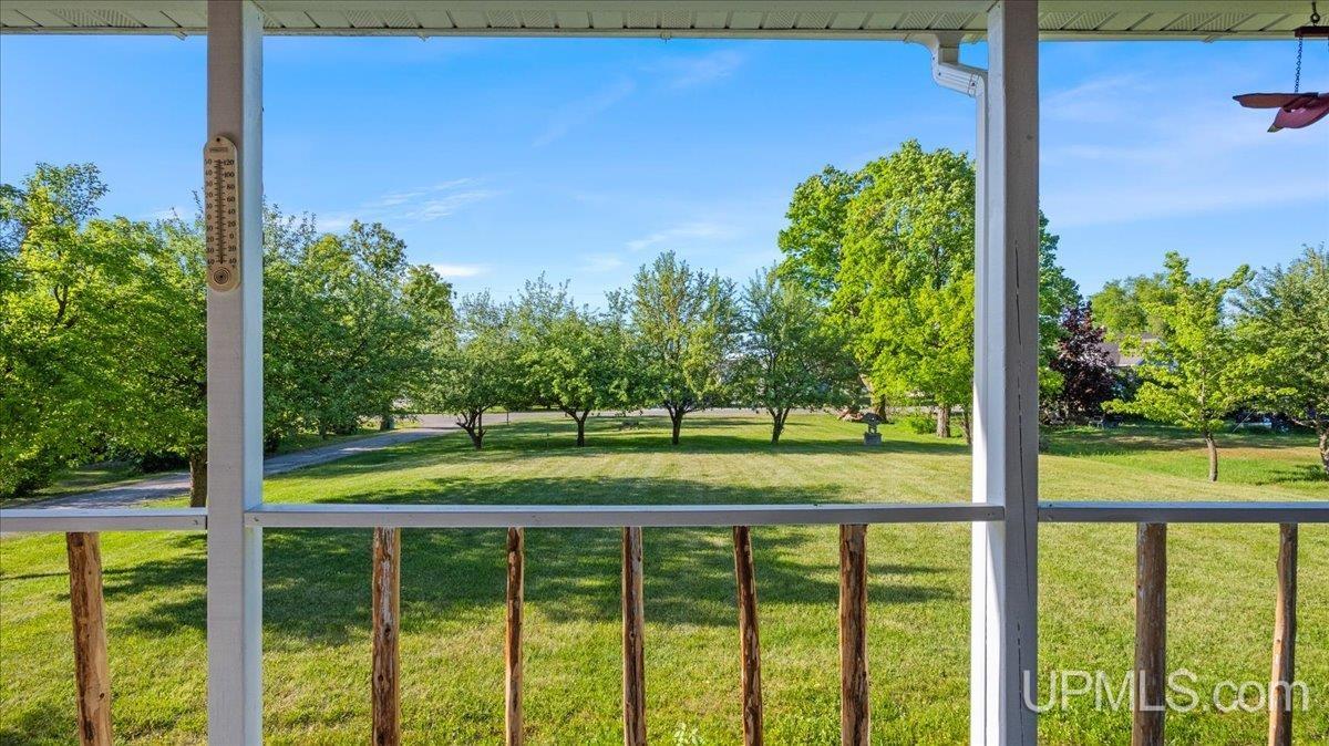 3769 20th Road Gladstone, MI 49837 - Photo 4 of 44