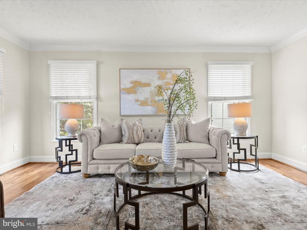 12709 Roark Court Reston, VA 20191 - Photo 5 of 51 Living Room