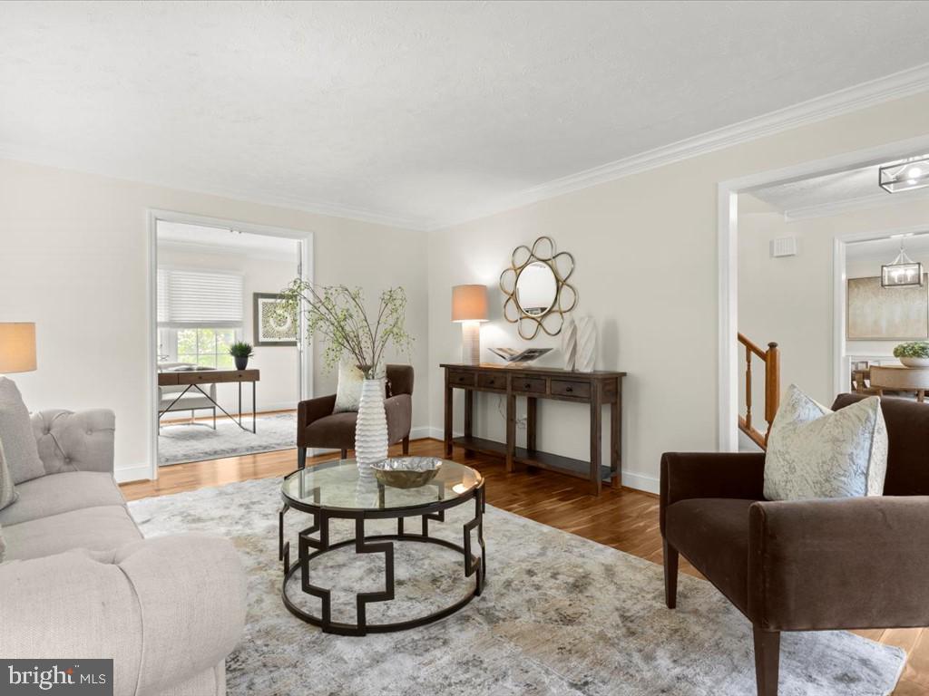 12709 Roark Court Reston, VA 20191 - Photo 7 of 51 Living Room