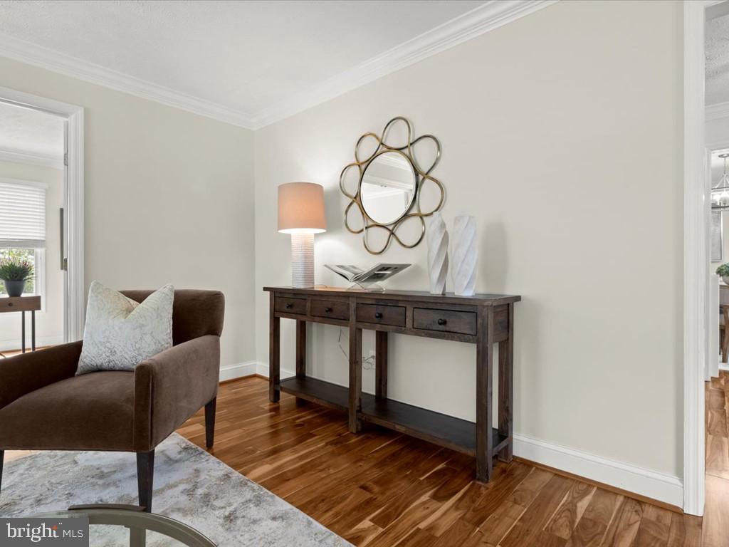 12709 Roark Court Reston, VA 20191 - Photo 8 of 51 Living Room