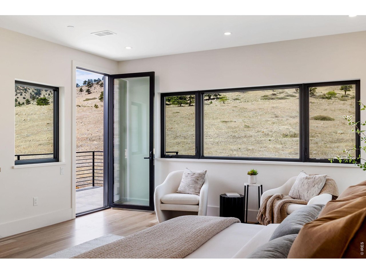 5354 2nd Street Boulder, CO 80304 - Photo 26 of 50 a living room with furniture and large window