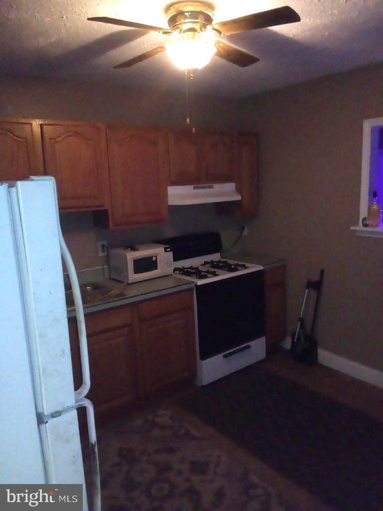 572 Compass Road East Middle River, MD 21220 - Photo 4 of 18