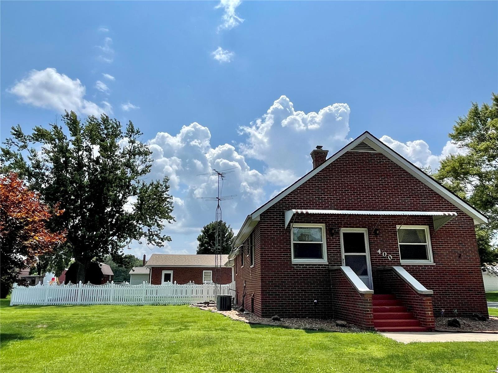 400 Dorsey Road Gillespie, IL 62033 - Photo 3 of 25