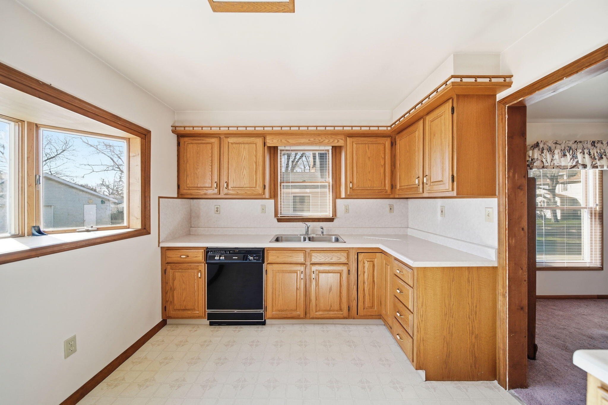 409 Bates Street Jackson, MI 49202 - Photo 15 of 45 15