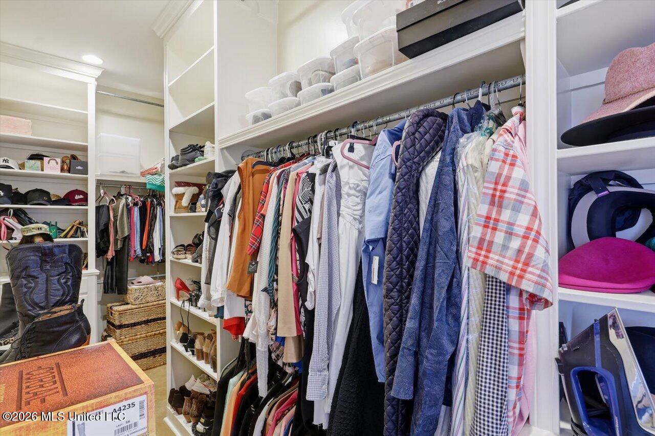 180 Crossview Place Brandon, MS 39047 - Photo 35 of 73 35-180 Crossview Pl _ Home Tours MS