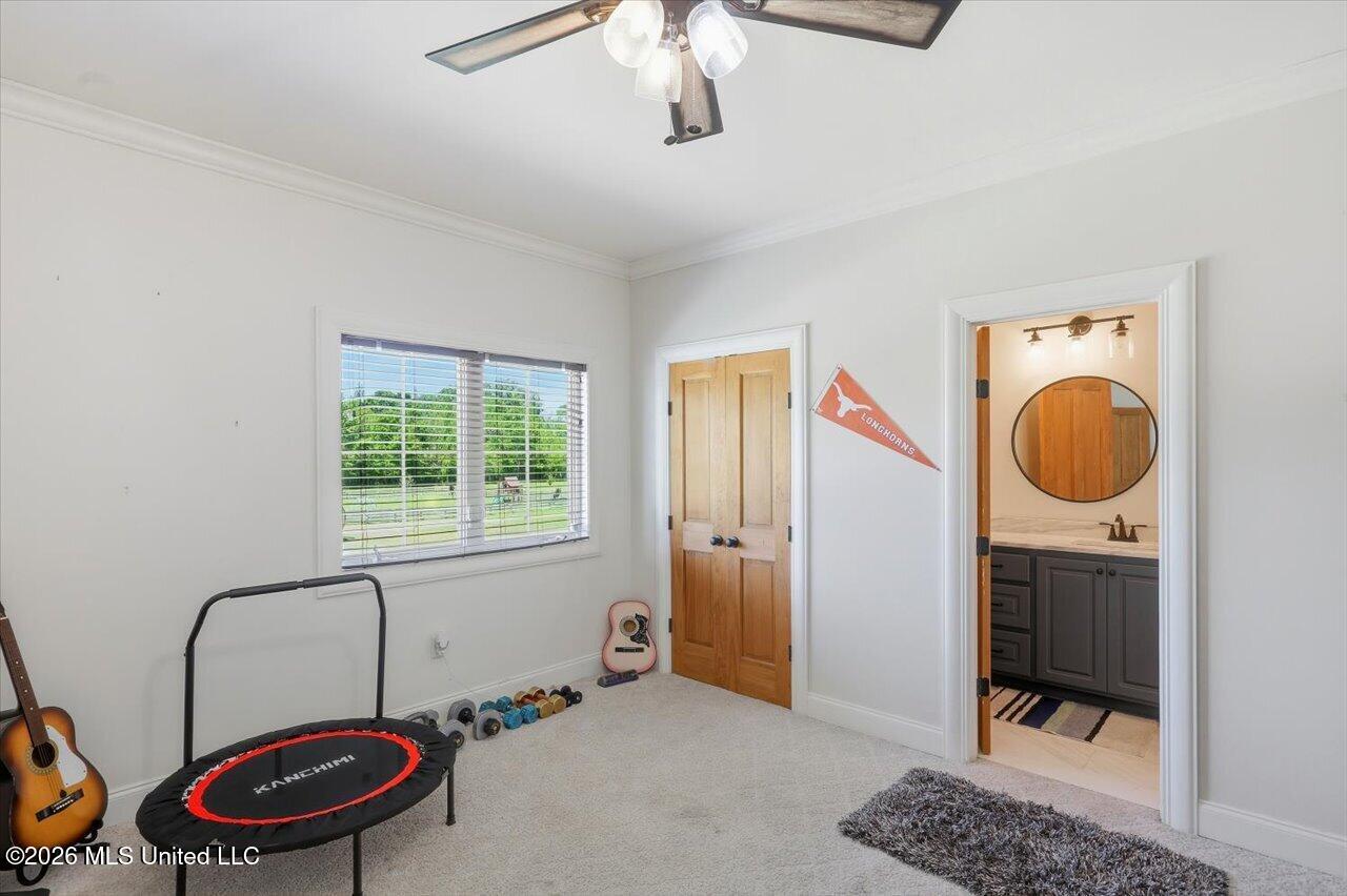 180 Crossview Place Brandon, MS 39047 - Photo 42 of 73 42-180 Crossview Pl _ Home Tours MS