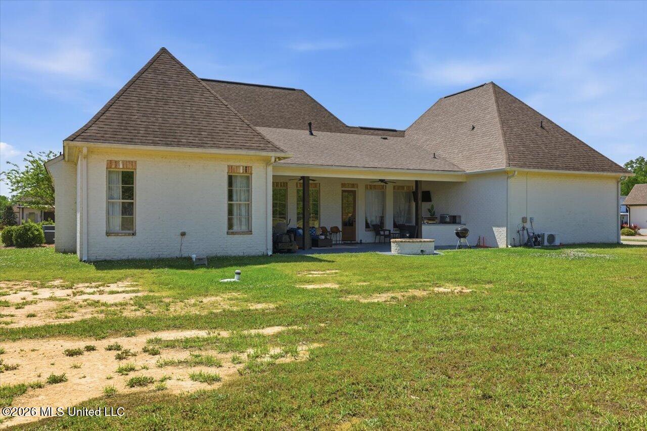 180 Crossview Place Brandon, MS 39047 - Photo 52 of 73 52-180 Crossview Pl _ Home Tours MS