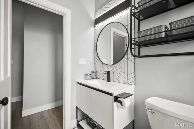 $2,000 | 815 Rutger Street, St. Louis, MO 63104