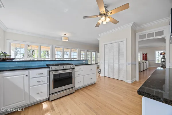 $1,500,000 | 127 Riverview Drive, Washington, NC 27889