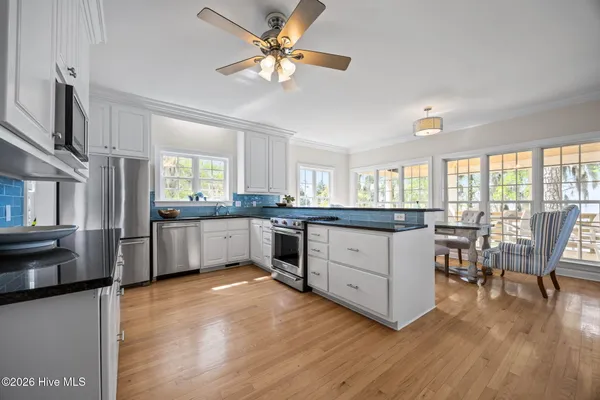 $1,500,000 | 127 Riverview Drive, Washington, NC 27889