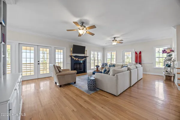 $1,500,000 | 127 Riverview Drive, Washington, NC 27889