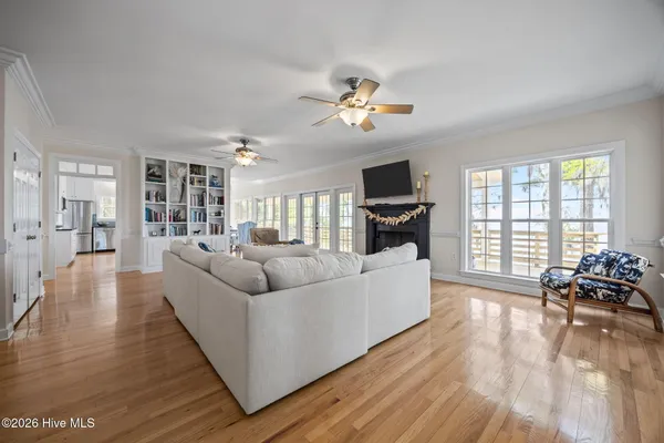 $1,500,000 | 127 Riverview Drive, Washington, NC 27889