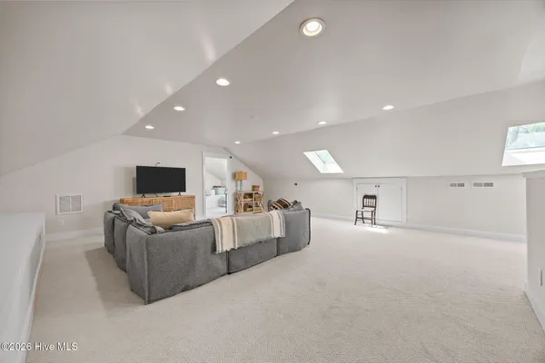 $1,500,000 | 127 Riverview Drive, Washington, NC 27889