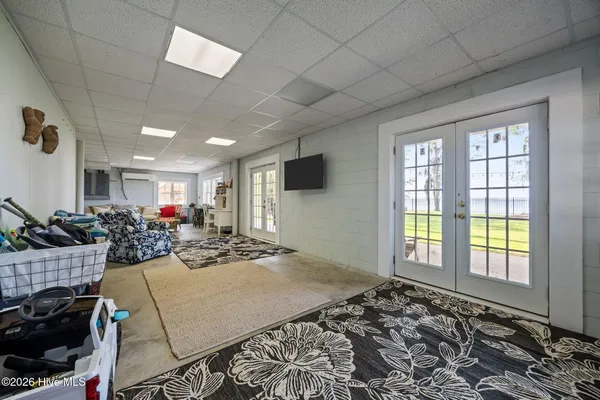 $1,500,000 | 127 Riverview Drive, Washington, NC 27889