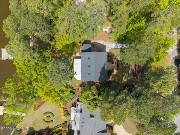 $1,500,000 | 127 Riverview Drive, Washington, NC 27889