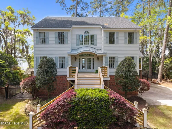$1,500,000 | 127 Riverview Drive, Washington, NC 27889