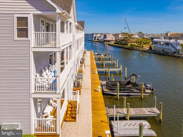 $1,199,990 | 39078 Beacon Drive, Unit 18, Fenwick Island, DE 19944