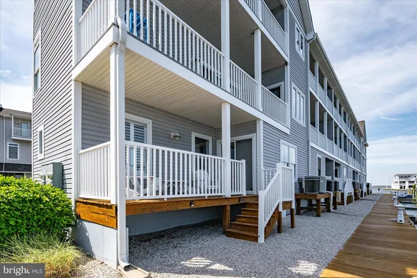 $1,199,990 | 39078 Beacon Drive, Unit 18, Fenwick Island, DE 19944
