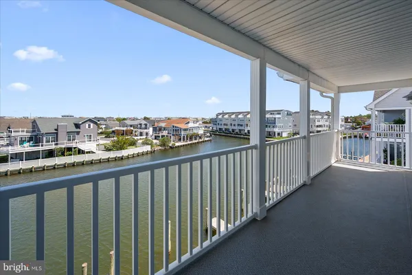 $1,199,990 | 39078 Beacon Drive, Unit 18, Fenwick Island, DE 19944
