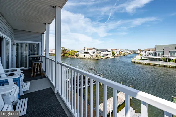 $1,199,990 | 39078 Beacon Drive, Unit 18, Fenwick Island, DE 19944
