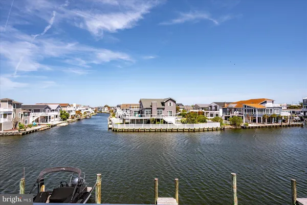 $1,199,990 | 39078 Beacon Drive, Unit 18, Fenwick Island, DE 19944