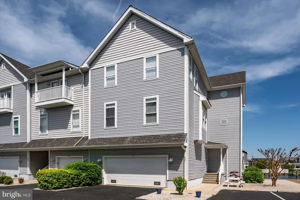 $1,199,990 | 39078 Beacon Drive, Unit 18, Fenwick Island, DE 19944