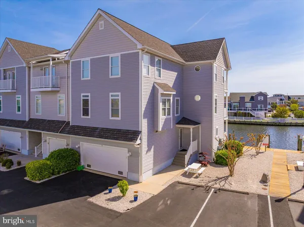 $1,199,990 | 39078 Beacon Drive, Unit 18, Fenwick Island, DE 19944