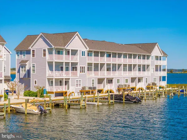 $1,199,990 | 39078 Beacon Drive, Unit 18, Fenwick Island, DE 19944