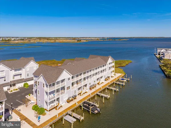 $1,199,990 | 39078 Beacon Drive, Unit 18, Fenwick Island, DE 19944