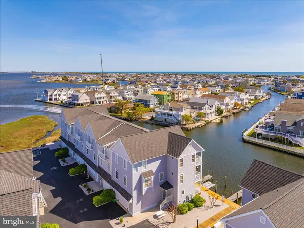 $1,199,990 | 39078 Beacon Drive, Unit 18, Fenwick Island, DE 19944